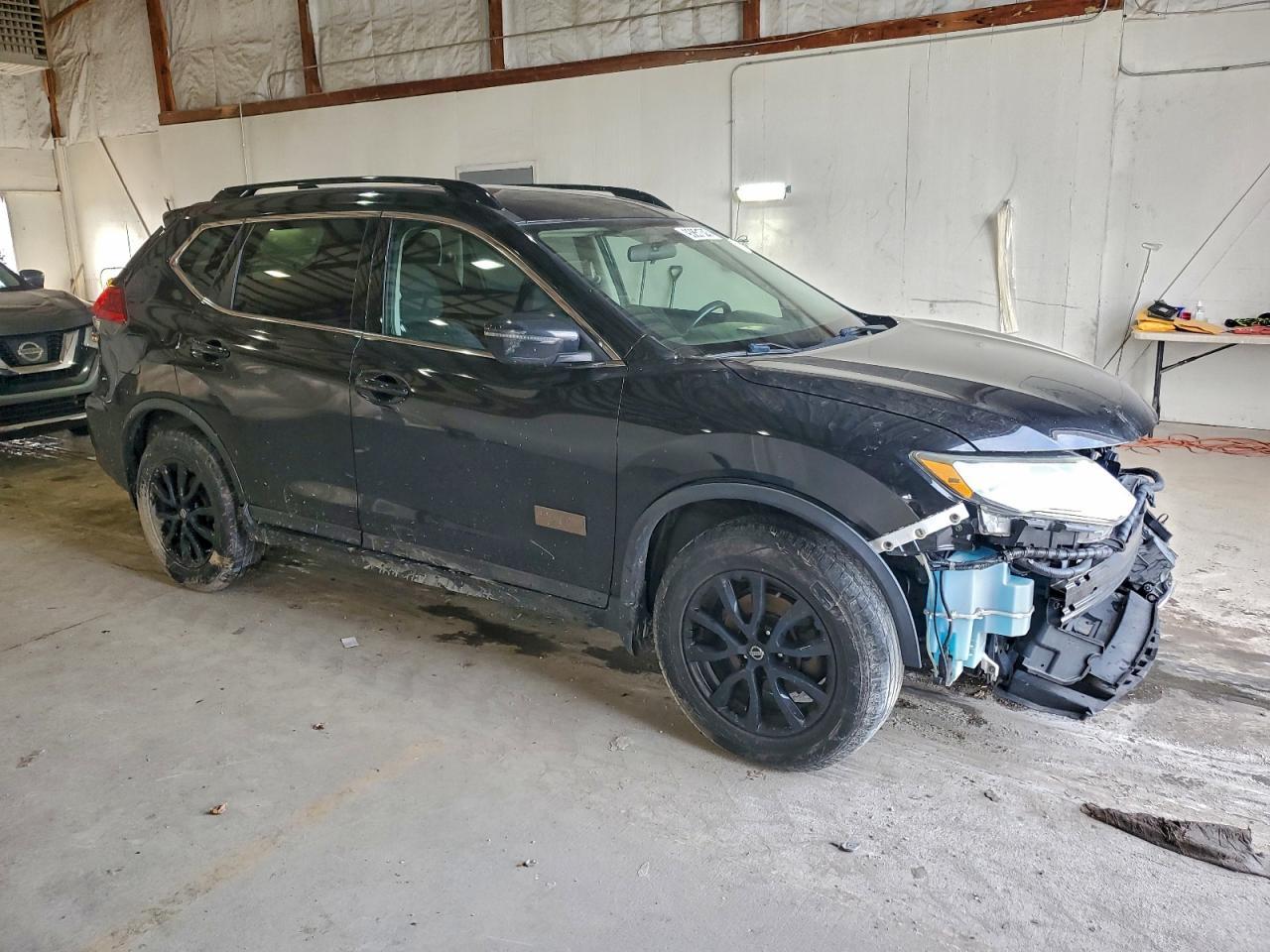 2017 NISSAN ROGUE