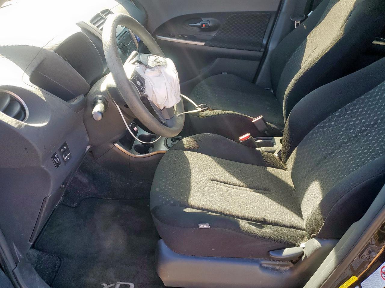 2013 TOYOTA SCION