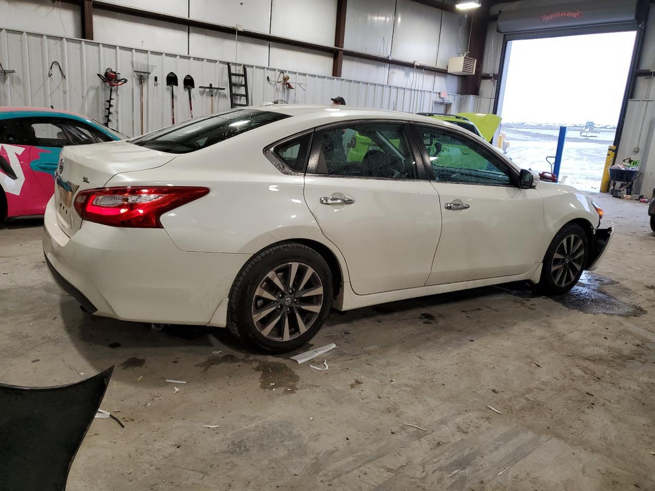 2017 NISSAN ALTIMA