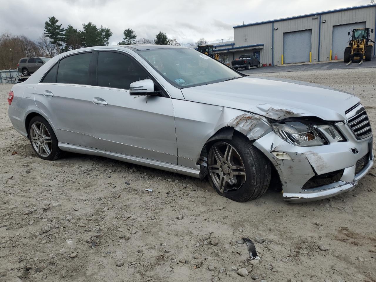 2011 MERCEDES-BENZ E-Class