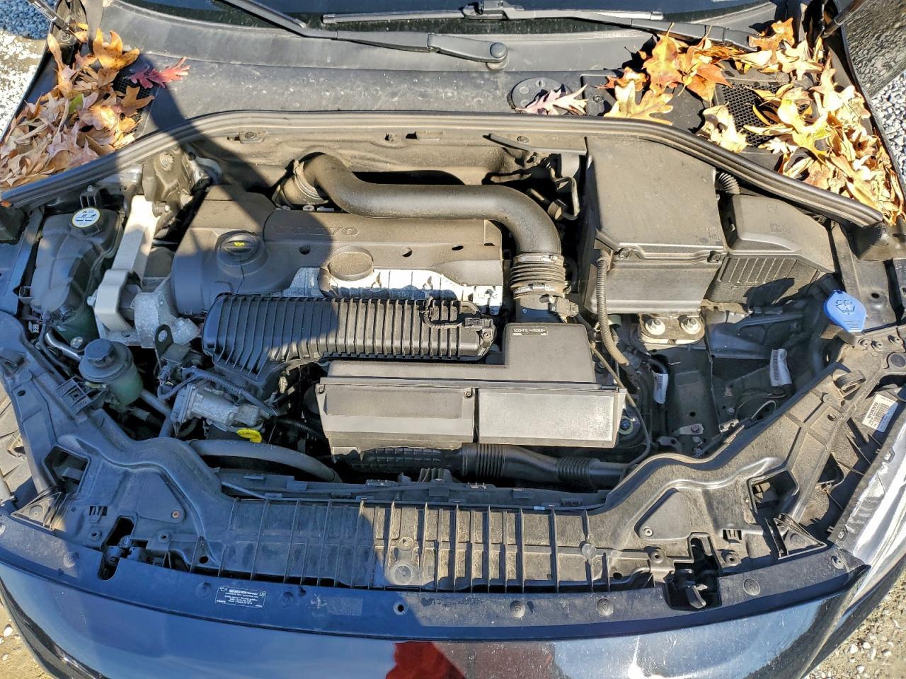 2015 VOLVO S60