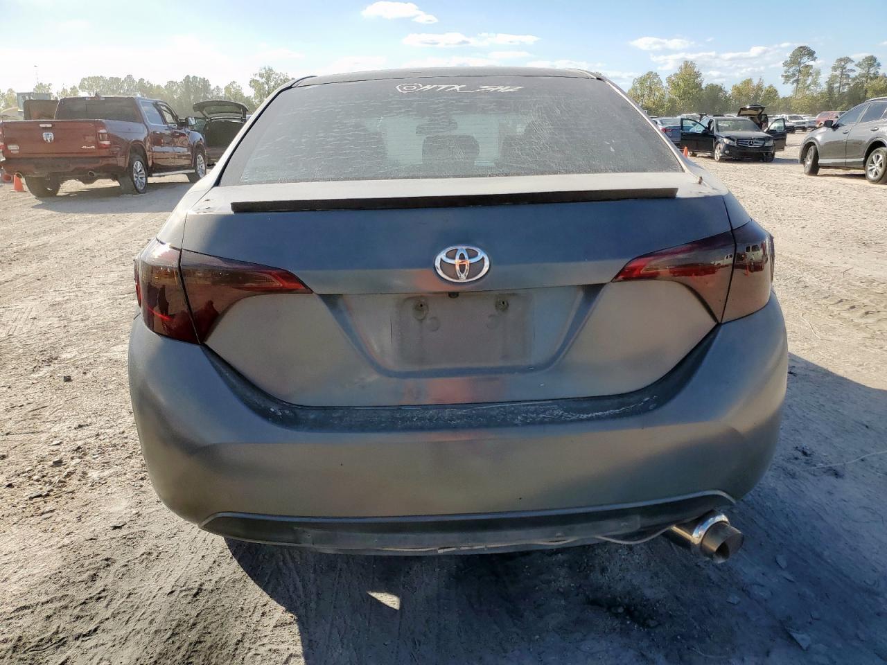 2017 TOYOTA COROLLA