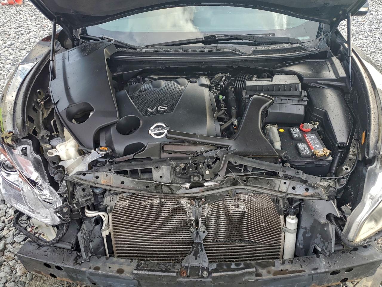 2010 NISSAN Maxima