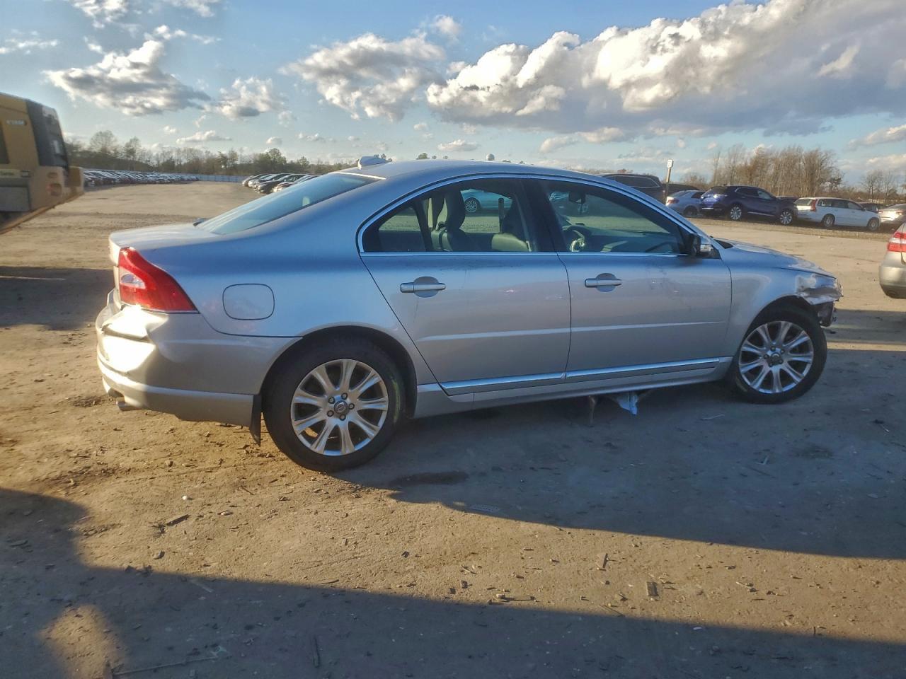 2010 VOLVO S80