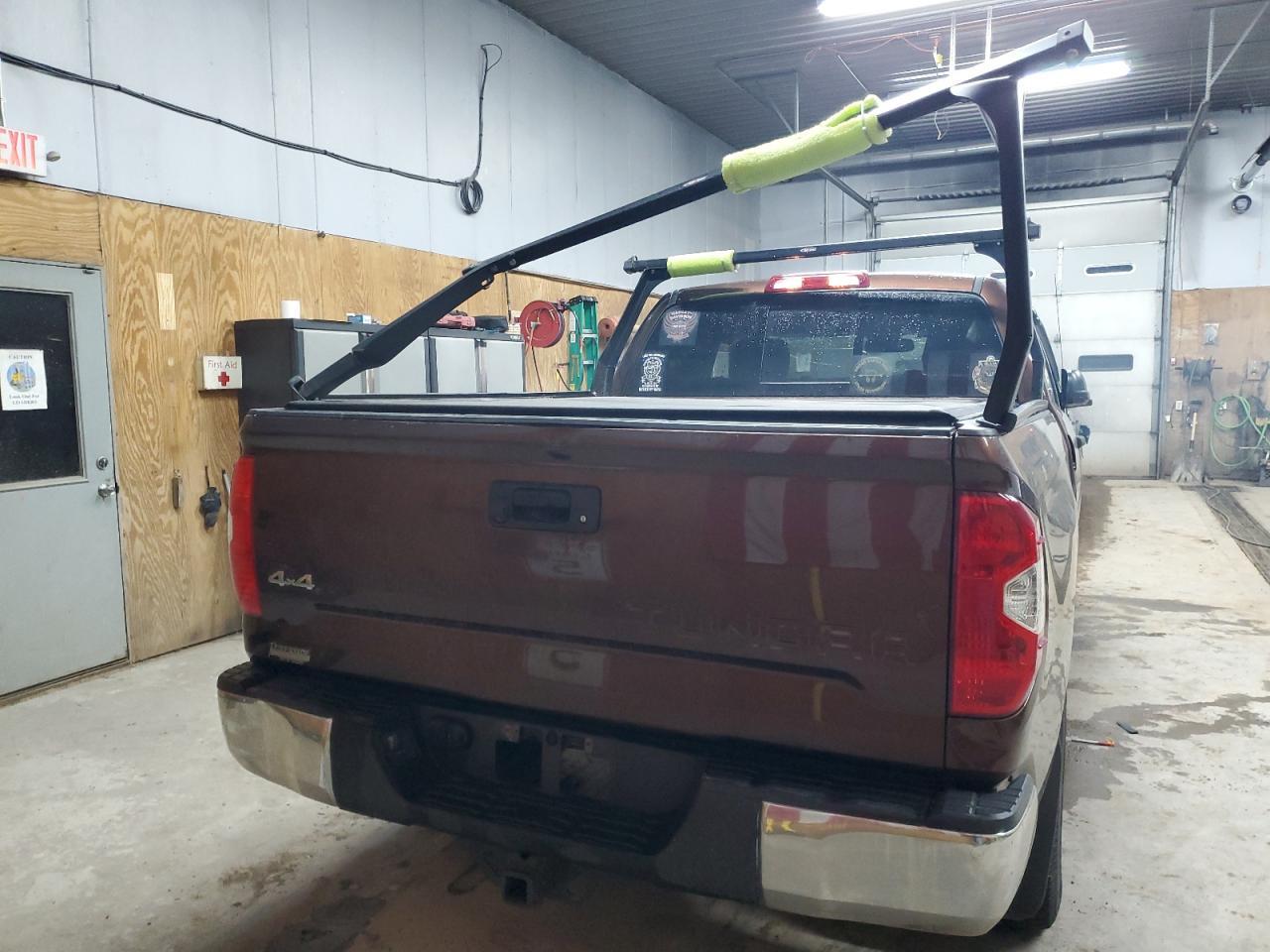 2017 TOYOTA TUNDRA