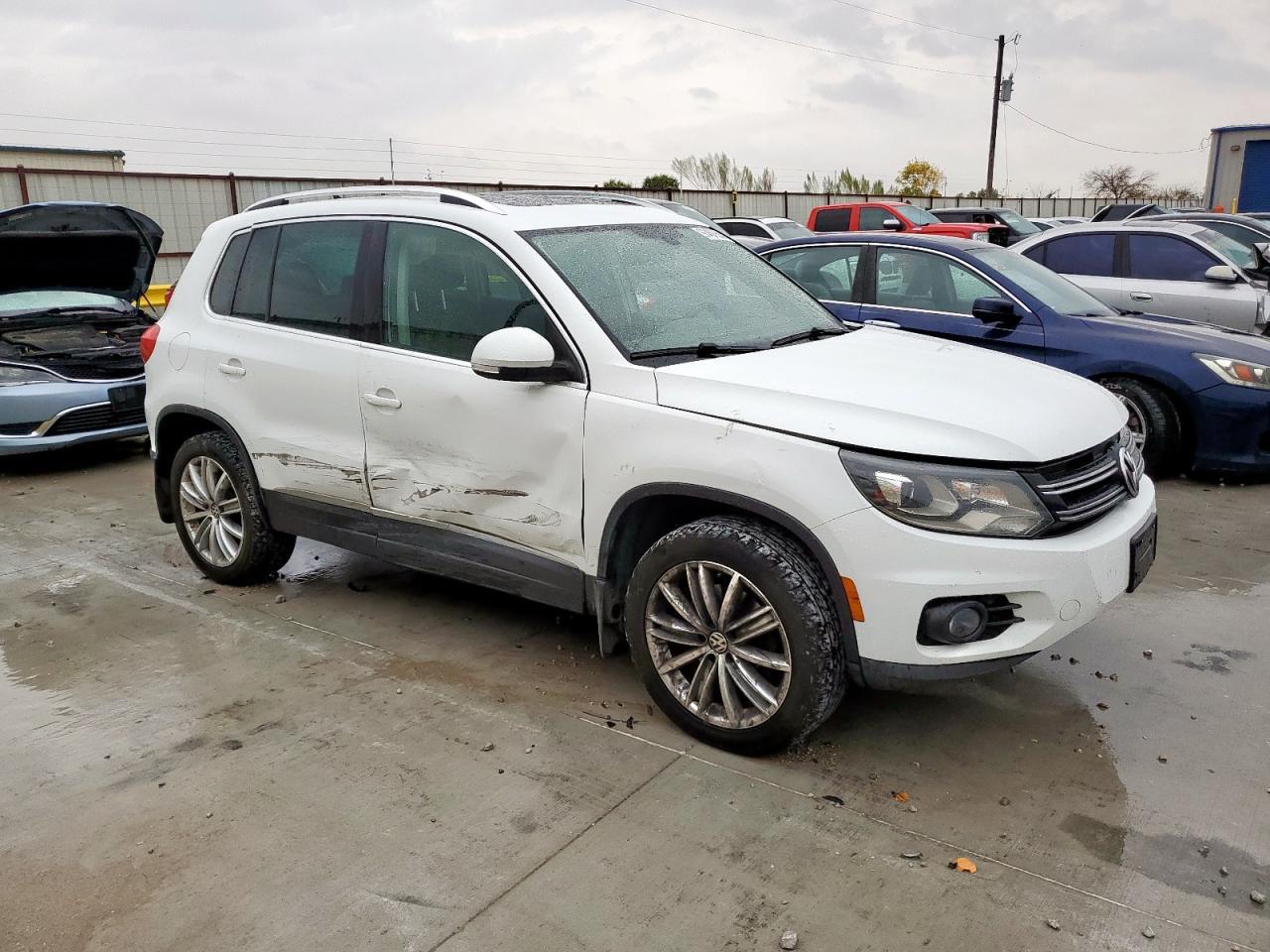 2016 VOLKSWAGEN TIGUAN