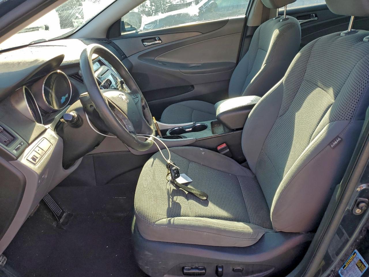 2011 HYUNDAI SONATA