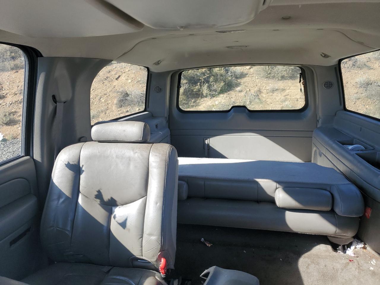 2004 CHEVROLET Suburban