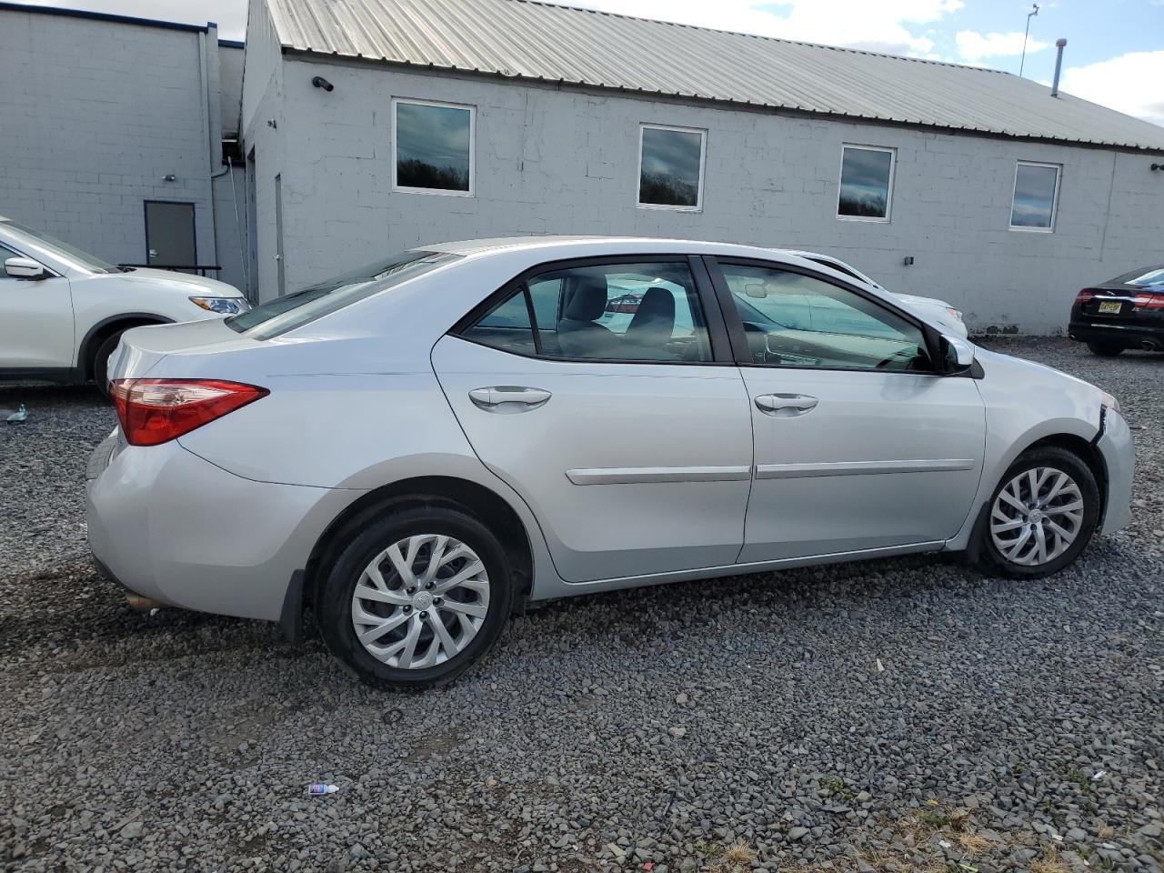 2017 TOYOTA COROLLA