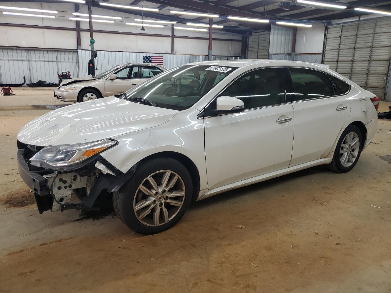 2013 TOYOTA Avalon