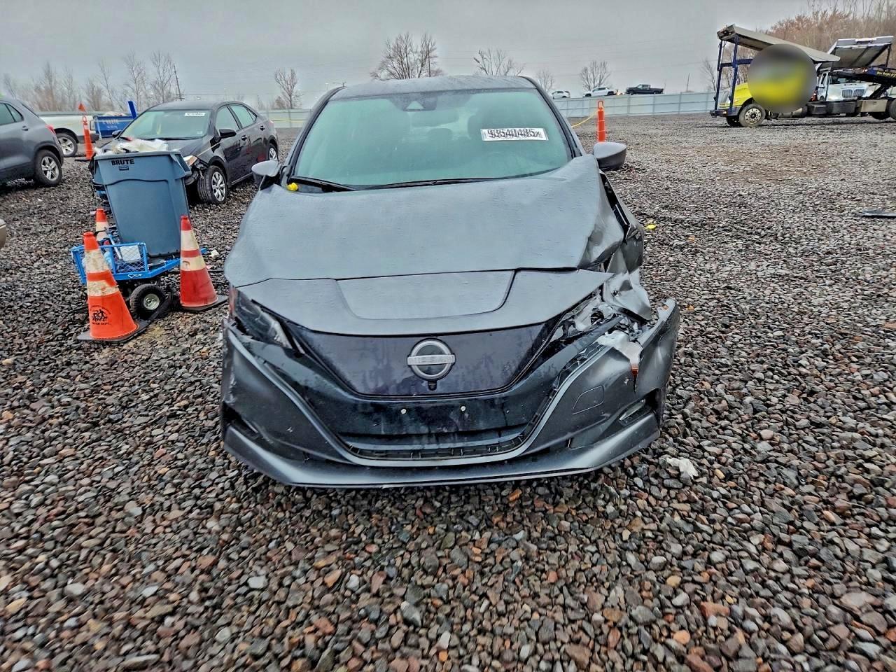2023 NISSAN LEAF