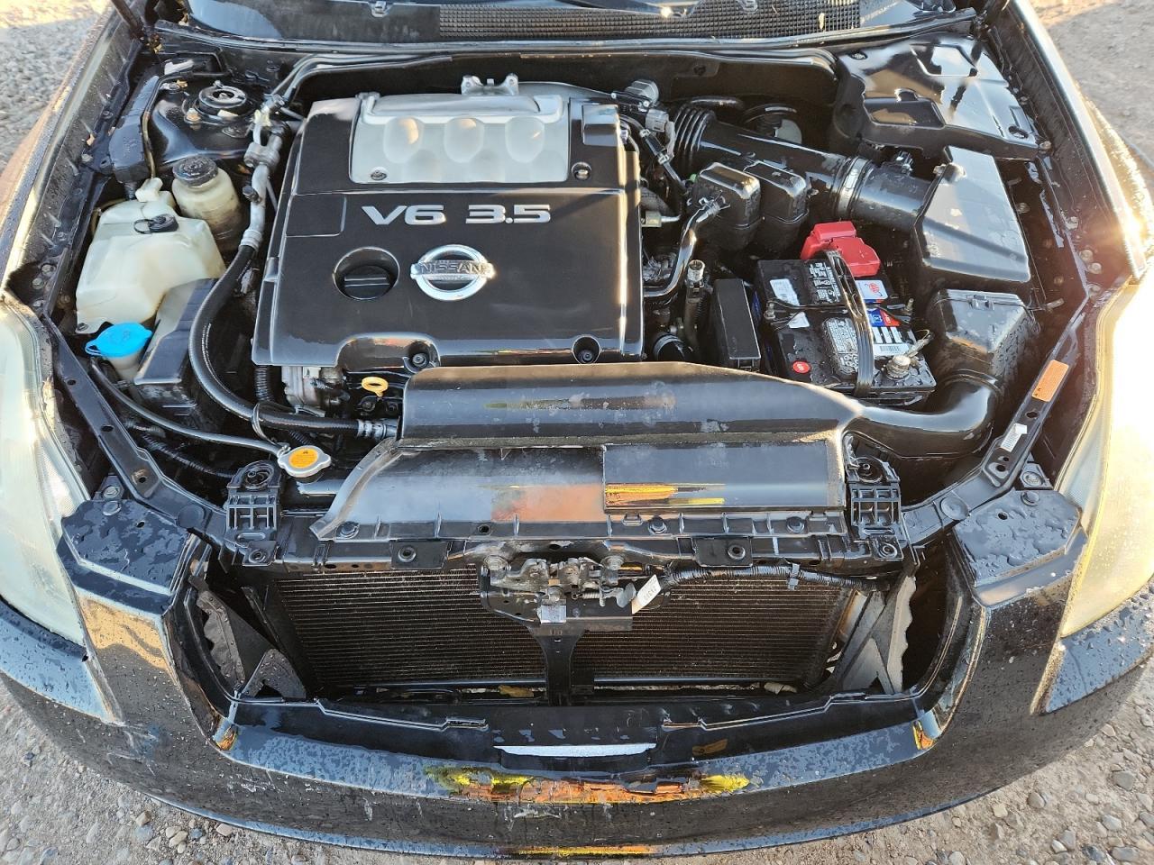 2005 NISSAN Maxima