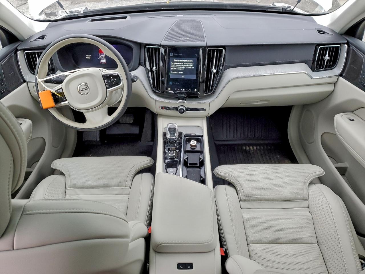 2025 VOLVO XC60