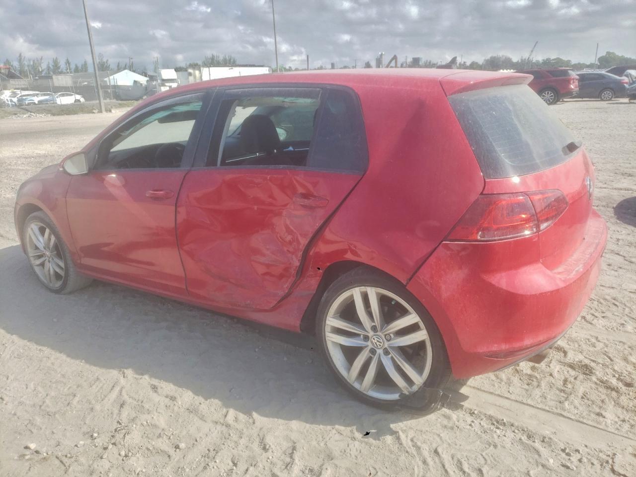 2015 VOLKSWAGEN GOLF