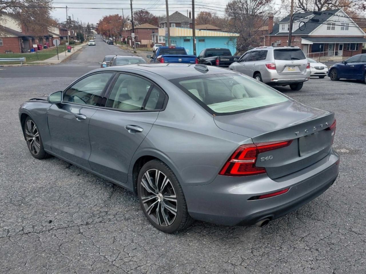 2020 VOLVO S60
