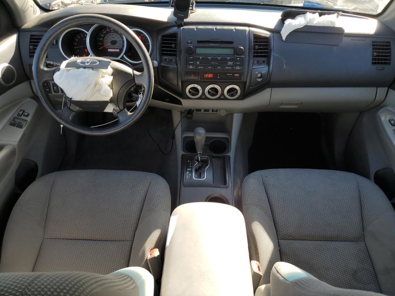 2011 TOYOTA TACOMA