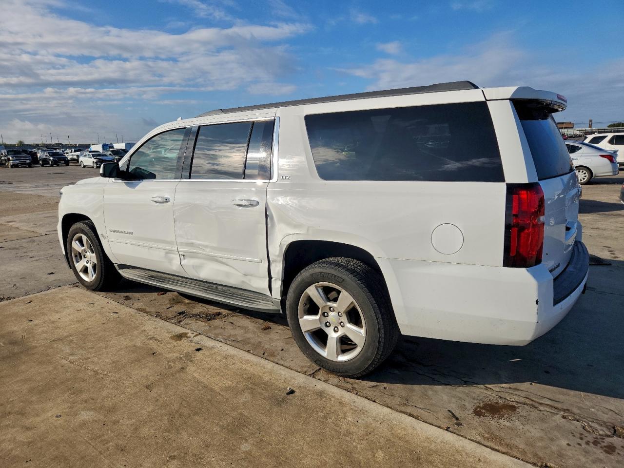 2015 CHEVROLET Suburban