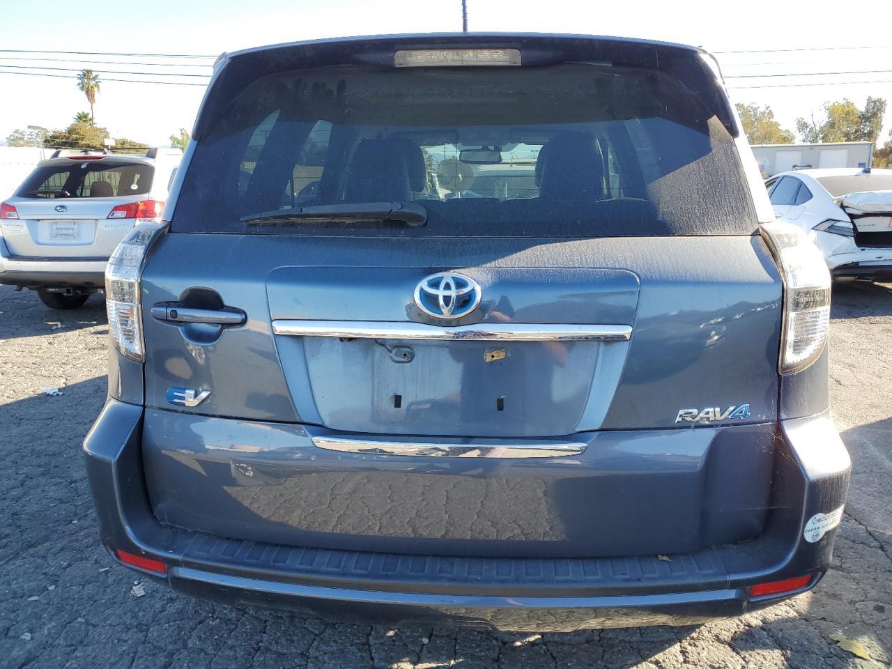 2014 TOYOTA RAV4