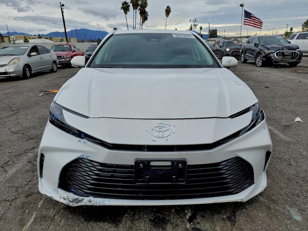 2025 TOYOTA CAMRY