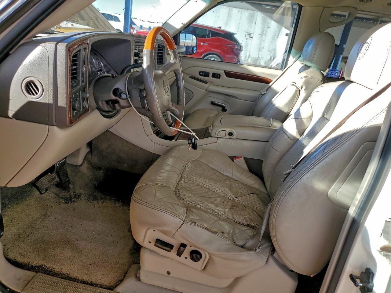 2002 CADILLAC ESCALADE