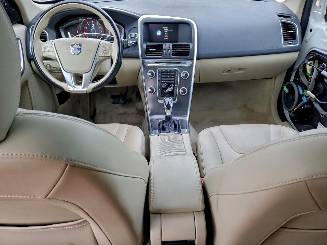 2016 VOLVO XC60