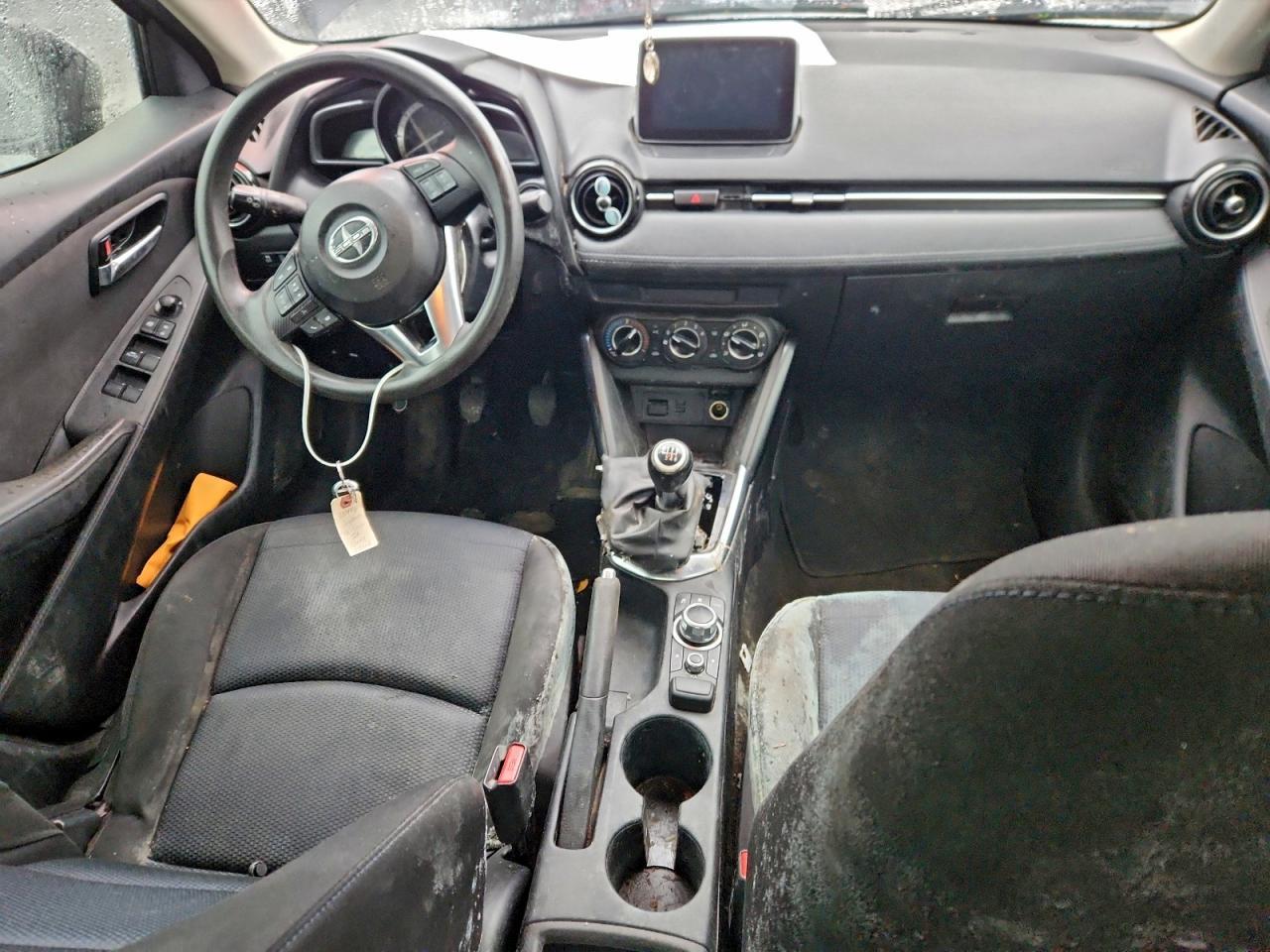 2016 TOYOTA SCION