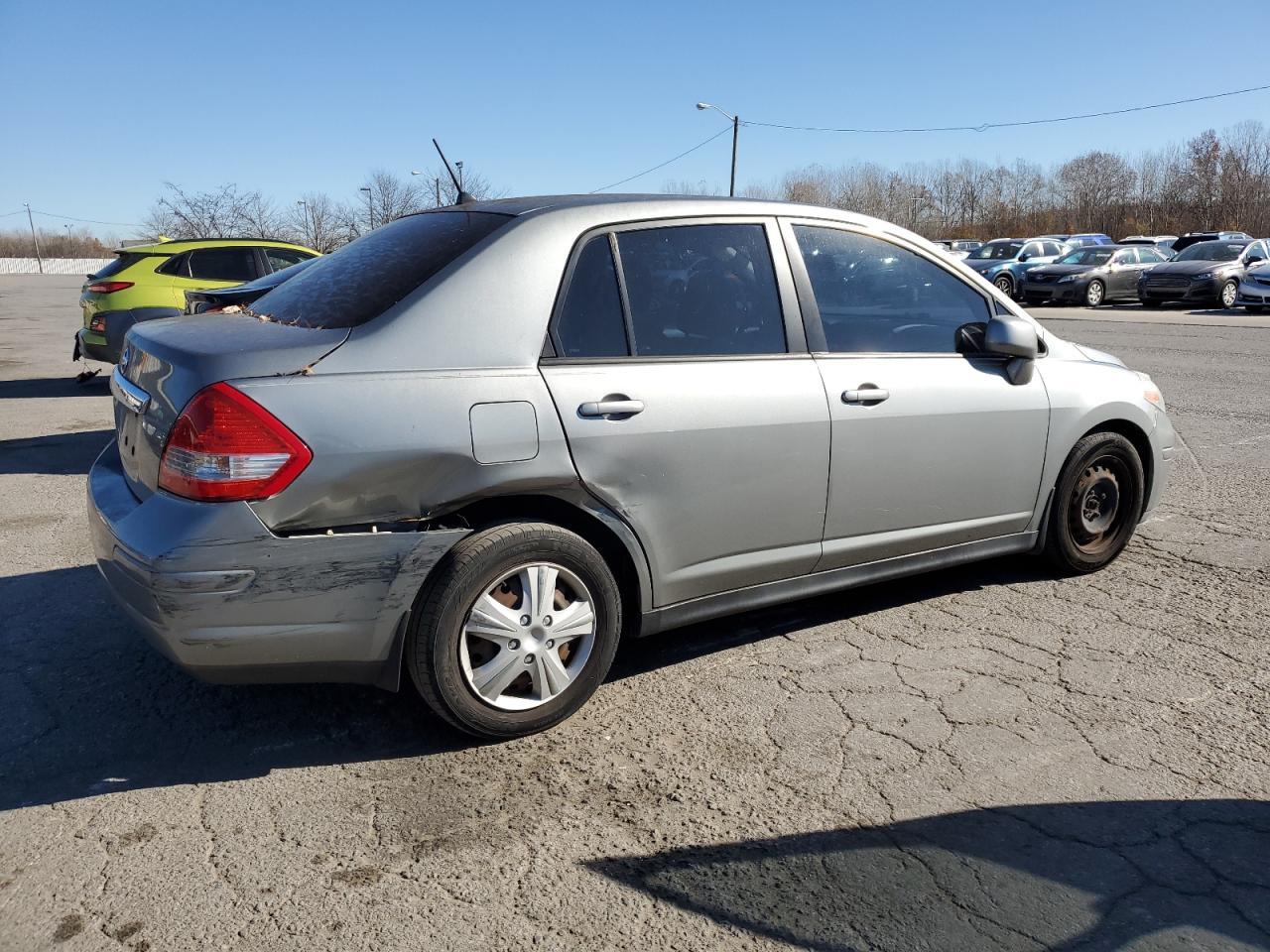 2010 NISSAN VERSA