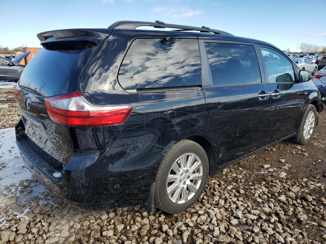 2022 TOYOTA SIENNA
