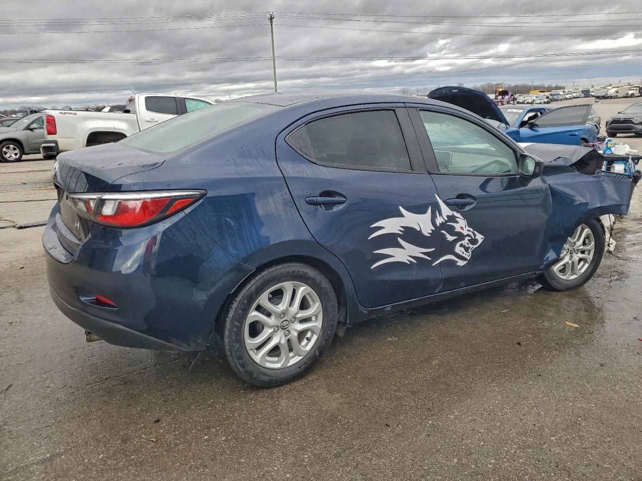 2017 TOYOTA YARIS