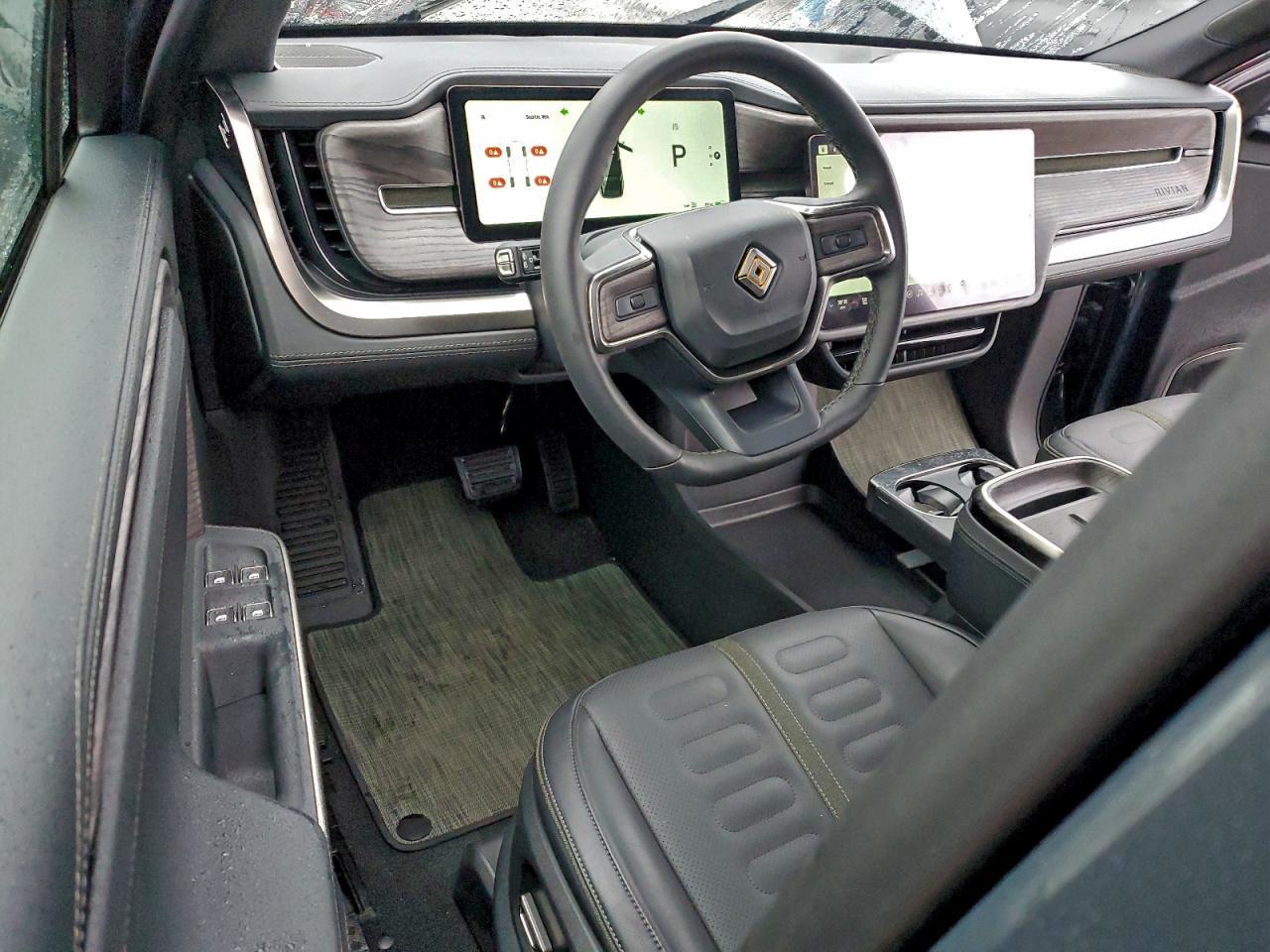 2026 RIVIAN R1s