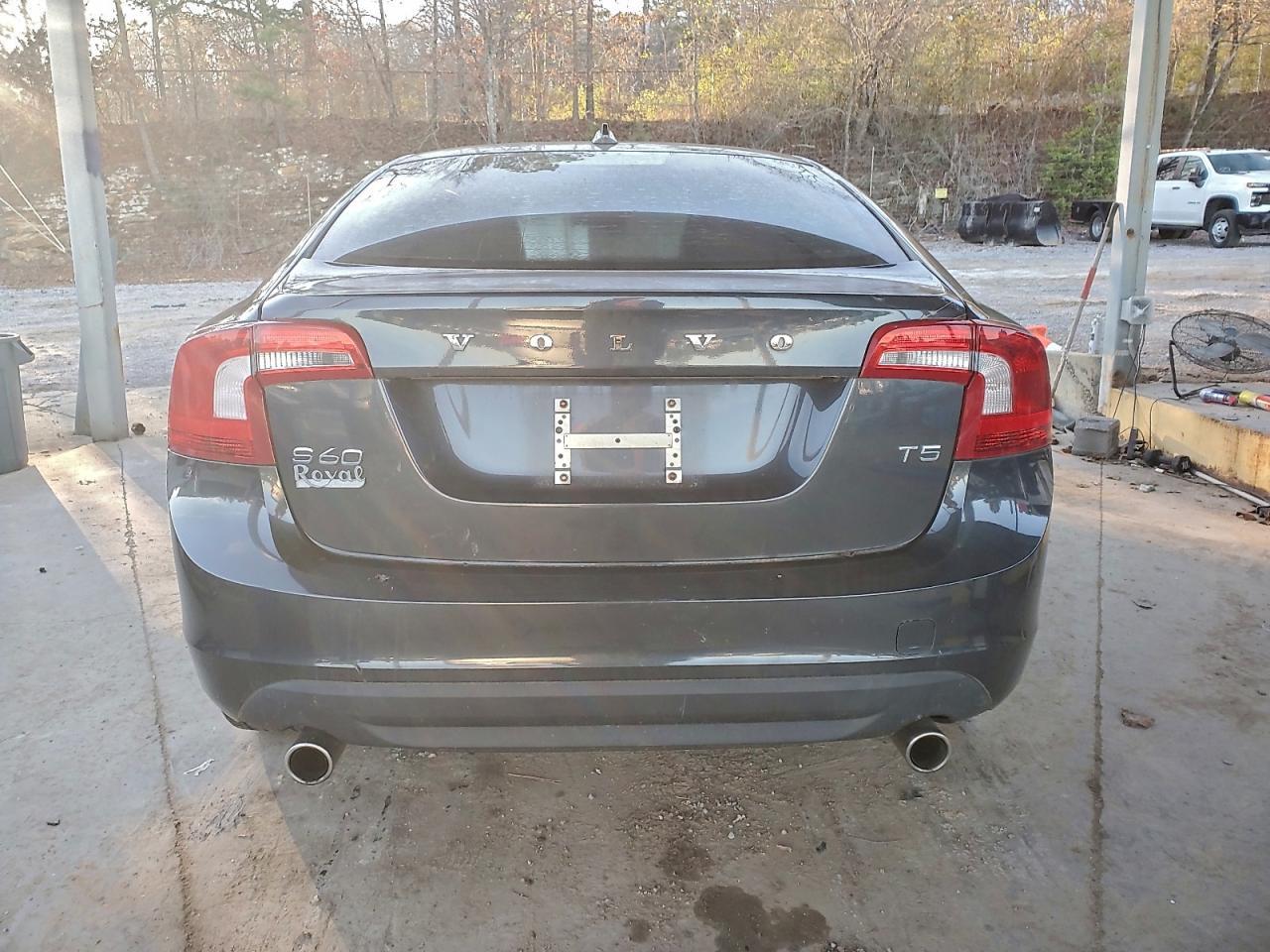 2013 VOLVO S60