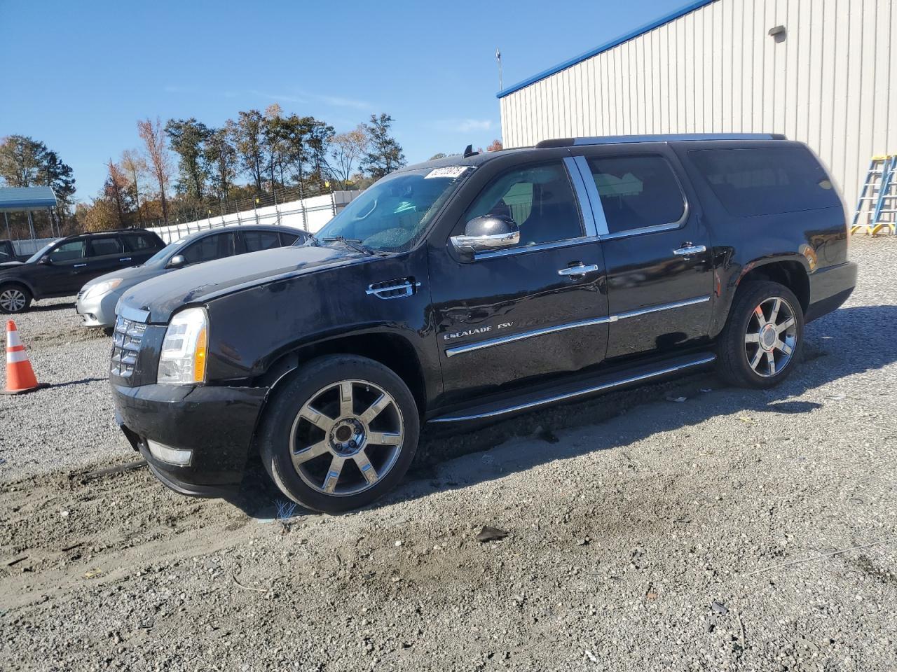 2013 CADILLAC Escalade ESV