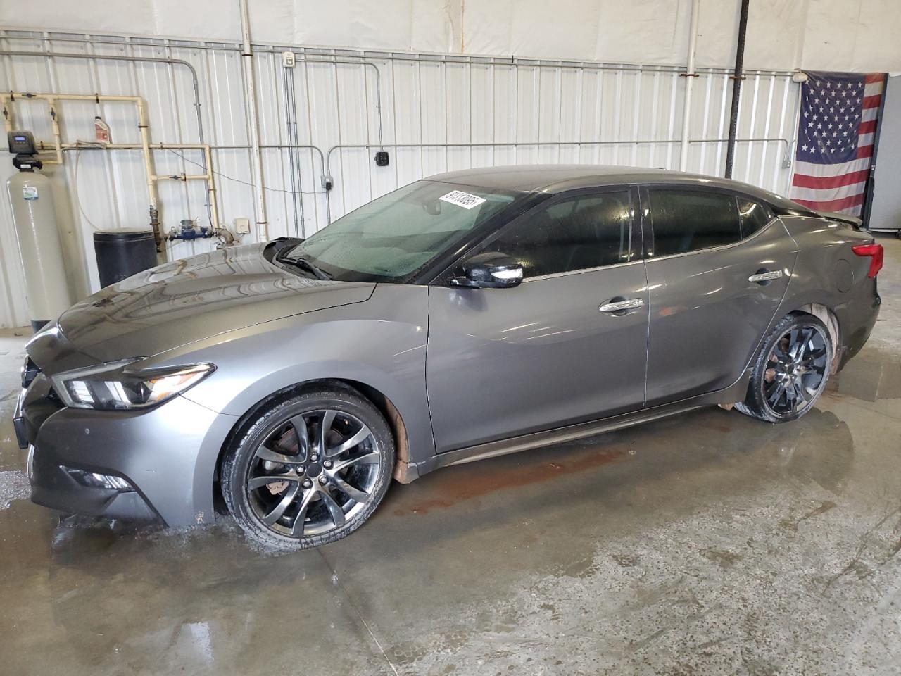 2017 NISSAN Maxima
