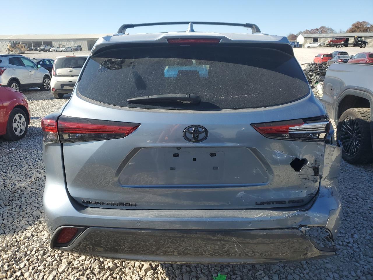 2019 NISSAN KICKS