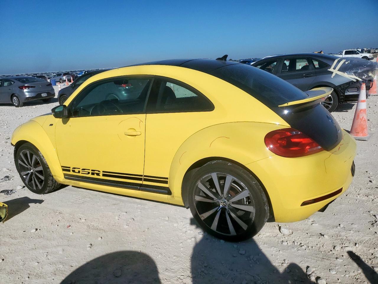 2014 VOLKSWAGEN Beetle