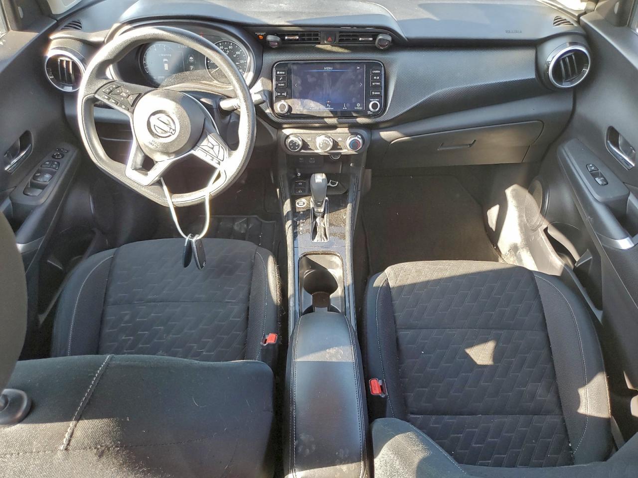 2024 NISSAN KICKS