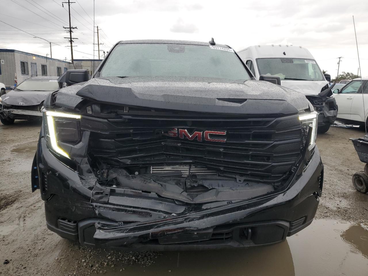 2024 GMC Sierra