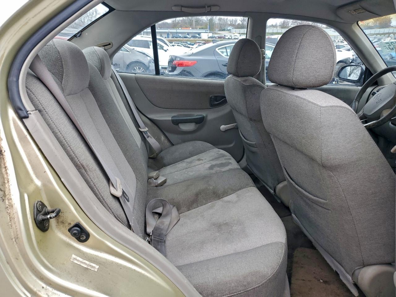 2002 HYUNDAI ACCENT
