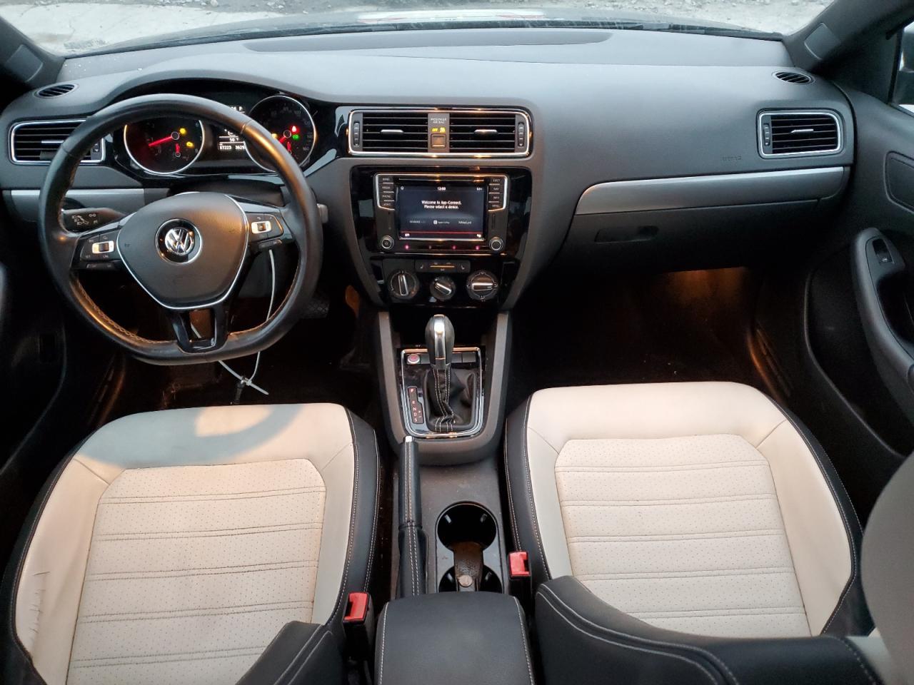 2016 VOLKSWAGEN JETTA