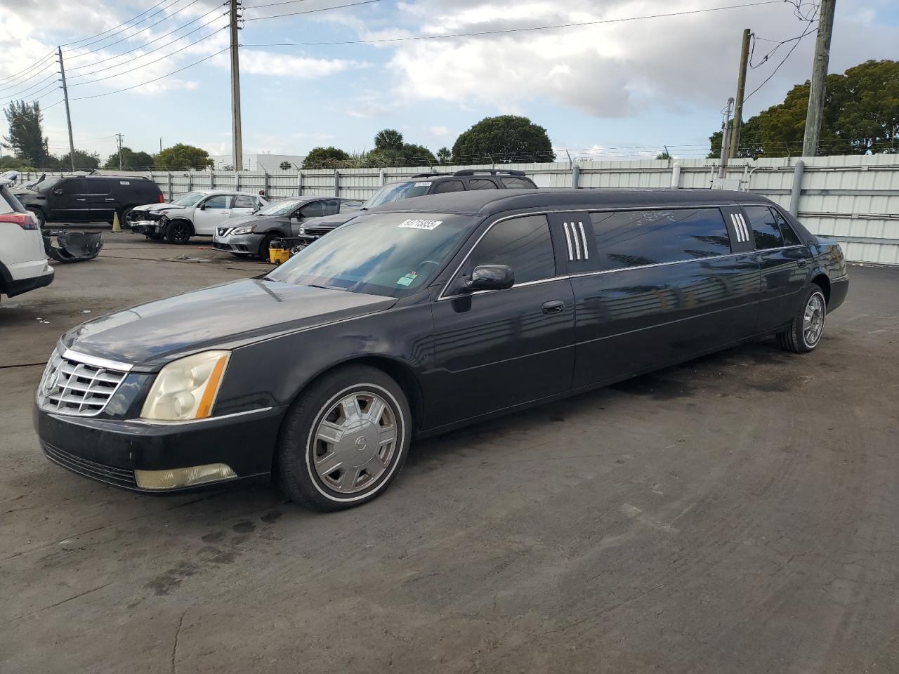 2006 CADILLAC Professional Chassis