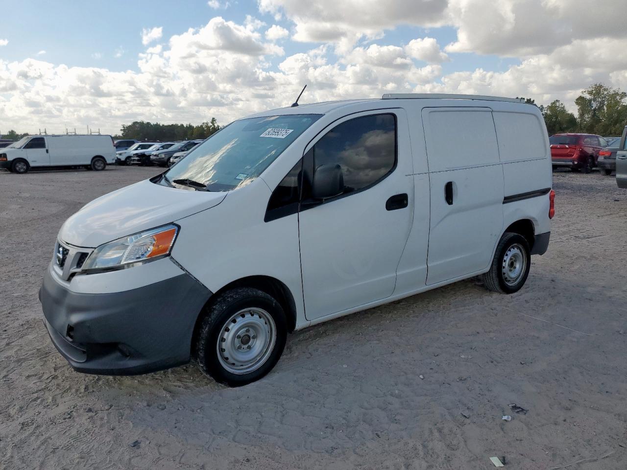 2017 NISSAN NV 200