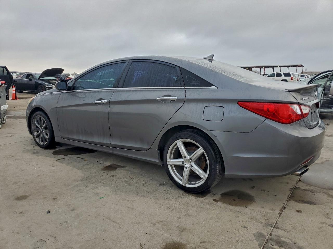 2011 HYUNDAI SONATA