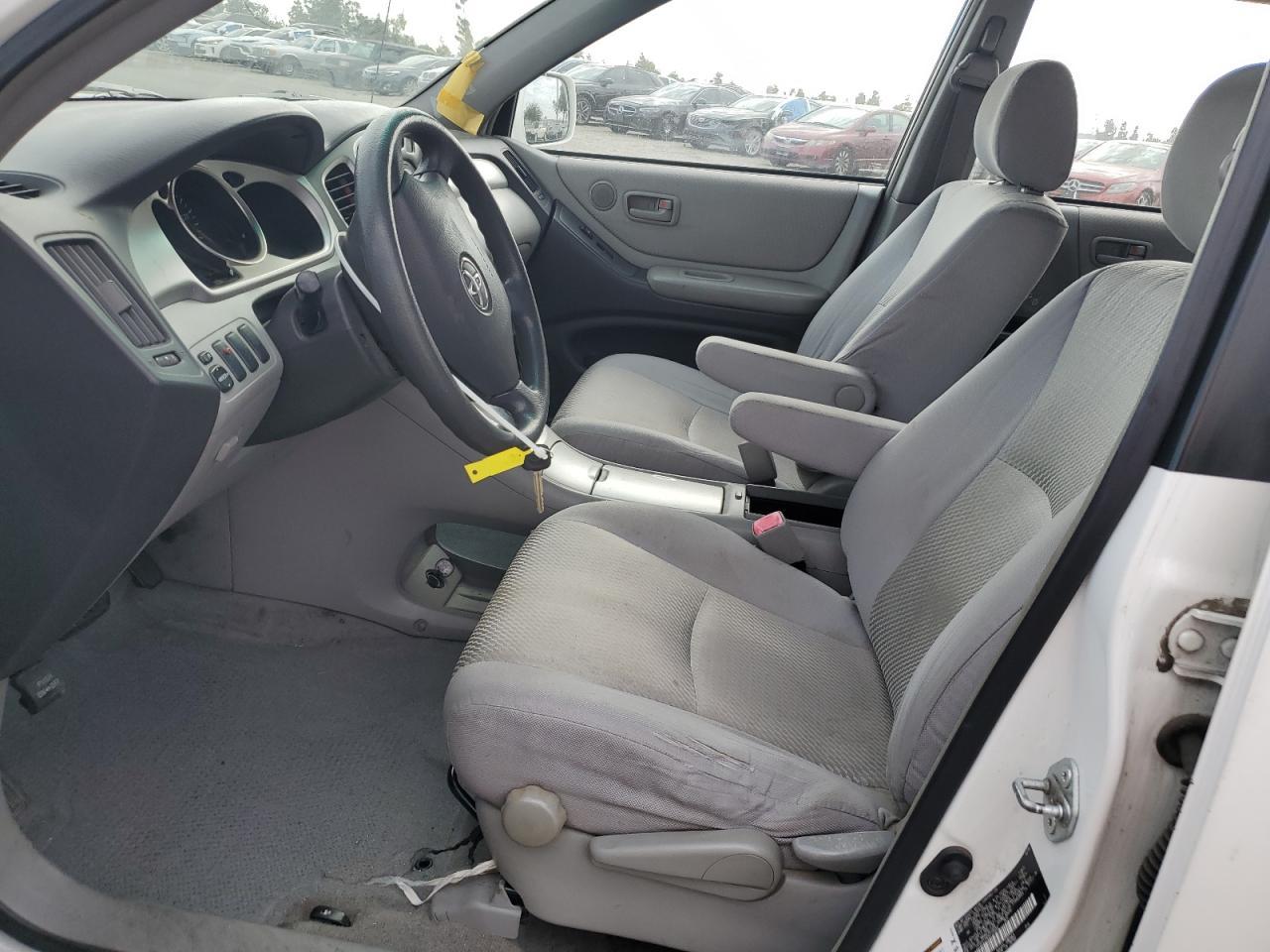 2005 TOYOTA HIGHLANDER