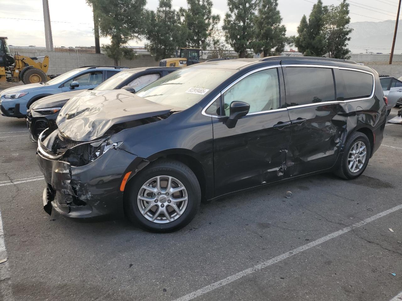 2021 CHRYSLER Voyager