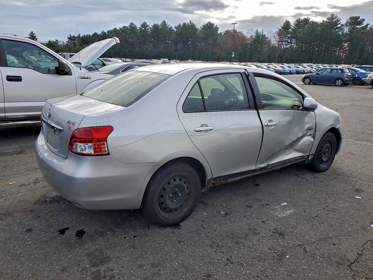 2012 TOYOTA YARIS