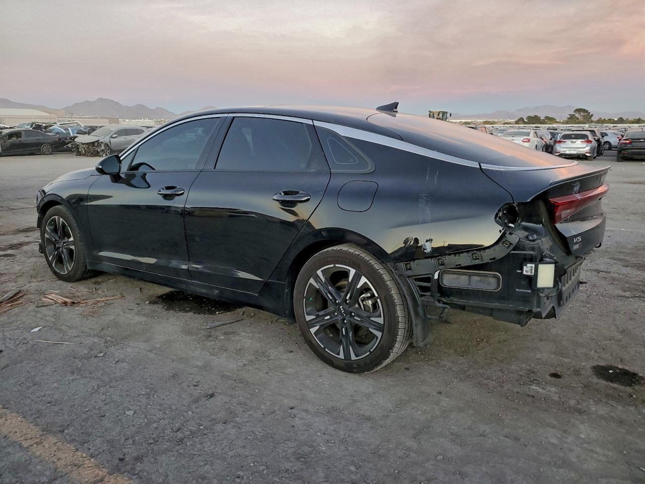 2023 KIA K5