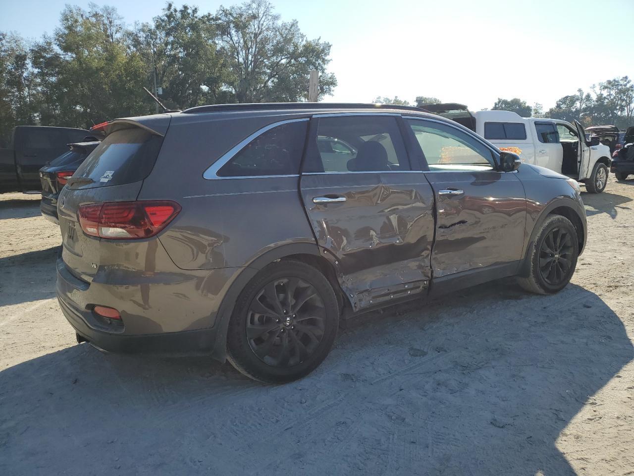 2020 KIA SORENTO