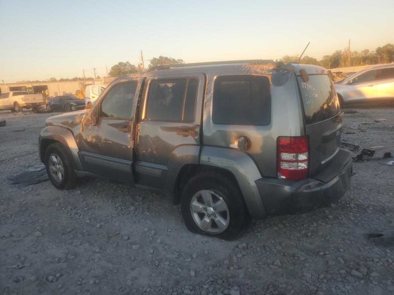 2012 JEEP Liberty