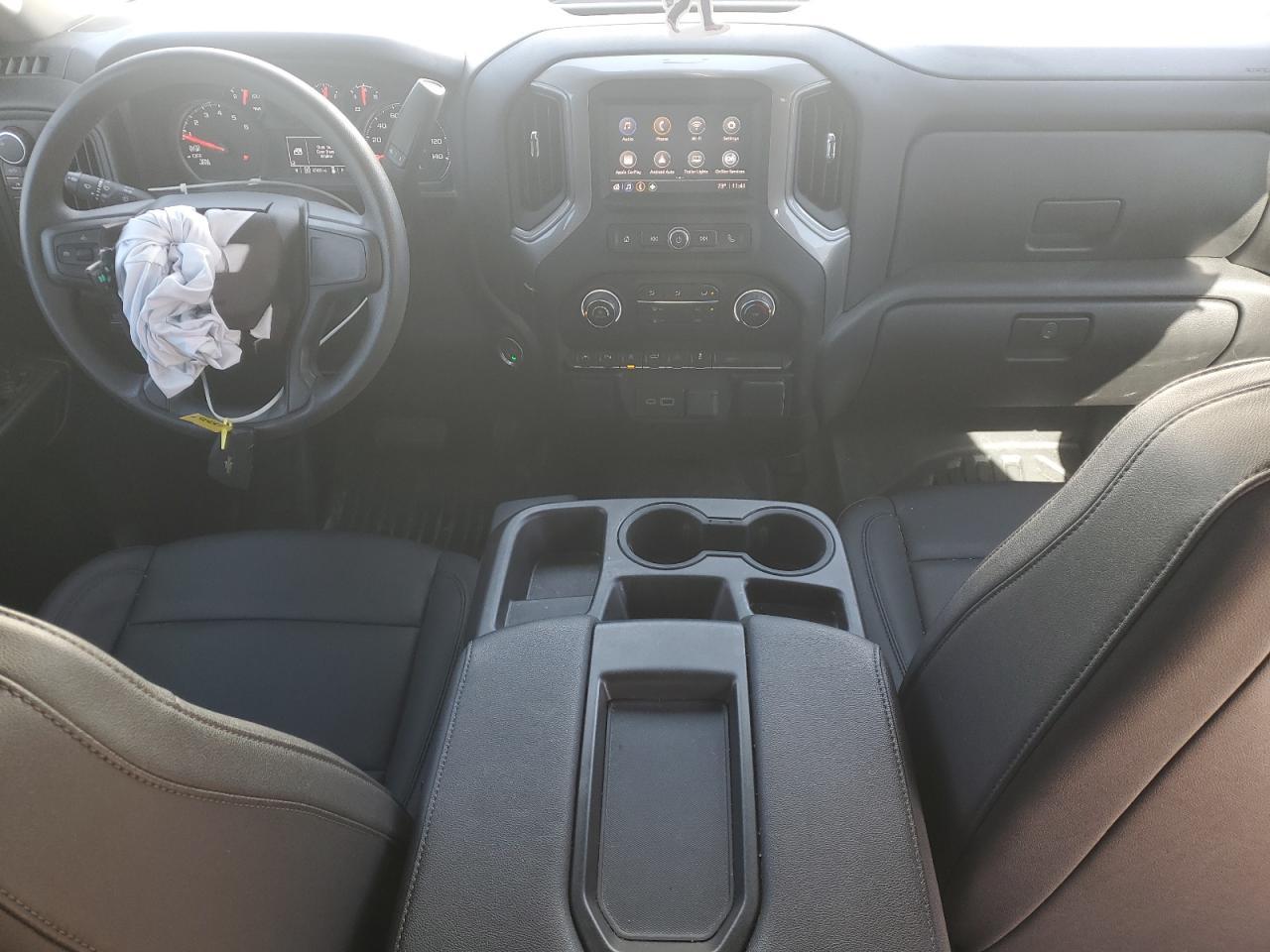 2024 CHEVROLET Silverado