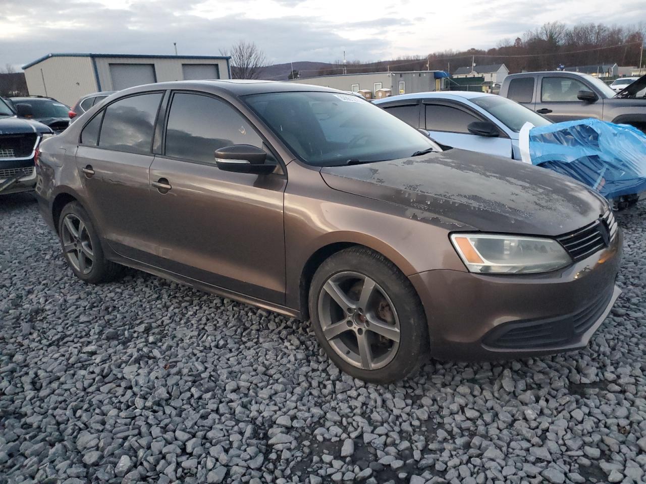 2011 VOLKSWAGEN JETTA